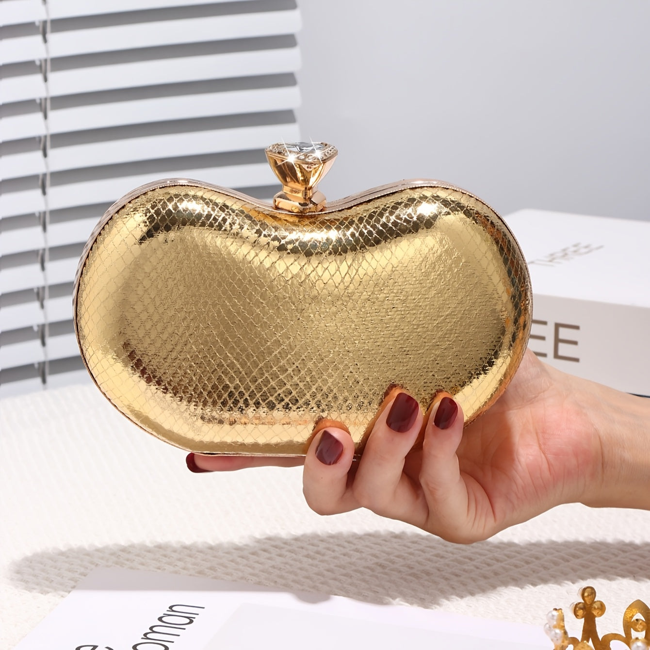 Glamorous Golden Faux Leather Evening Clutch Bag, glitter embellishment, sexy buckle, anti-theft feature, ftf fashion