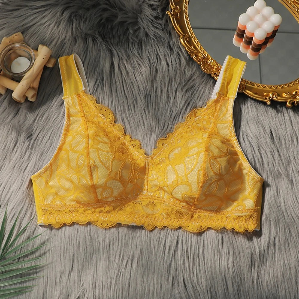 Women's Plus Size Lace Bra – Wire-Free Push-Up Full Cup