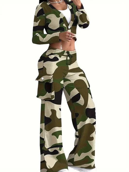 Women's Camouflage Print Two-Piece Sports Suit with Short Top and Casual Pants