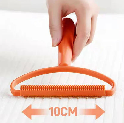 Double-sided lint remover brush for clothes and pet hair