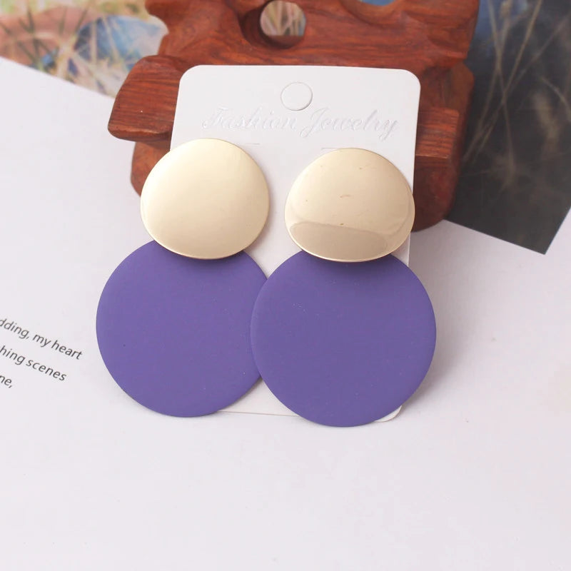 Korea Pearl Earrings 2025, round geometric statement earrings, vintage gold color, women's fashion jewelry, party accessories, gift.
Korea pearl earrings, round geometric earrings, vintage gold color, statement earrings, women's fashion jewelry, party accessories, gift, ftf fashion, mode ftf, FTF Market UK