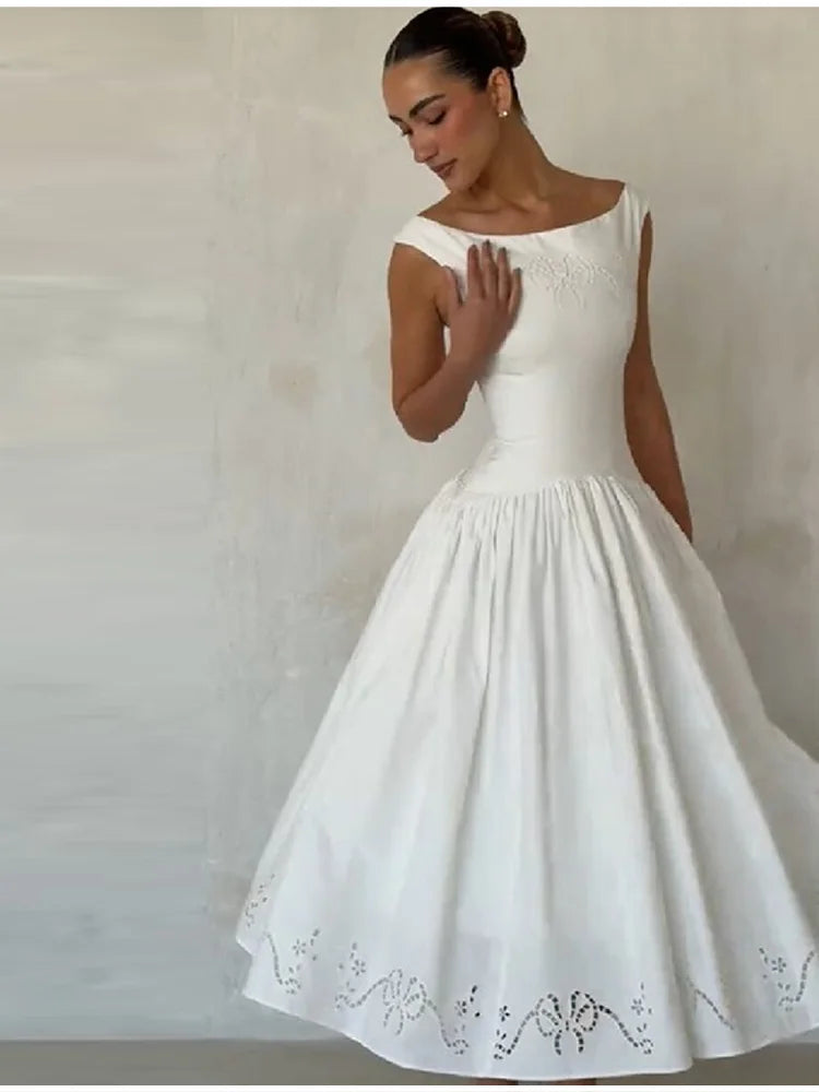 Elegant Knit Midi Dress – Button Detail & Elastic Waist
