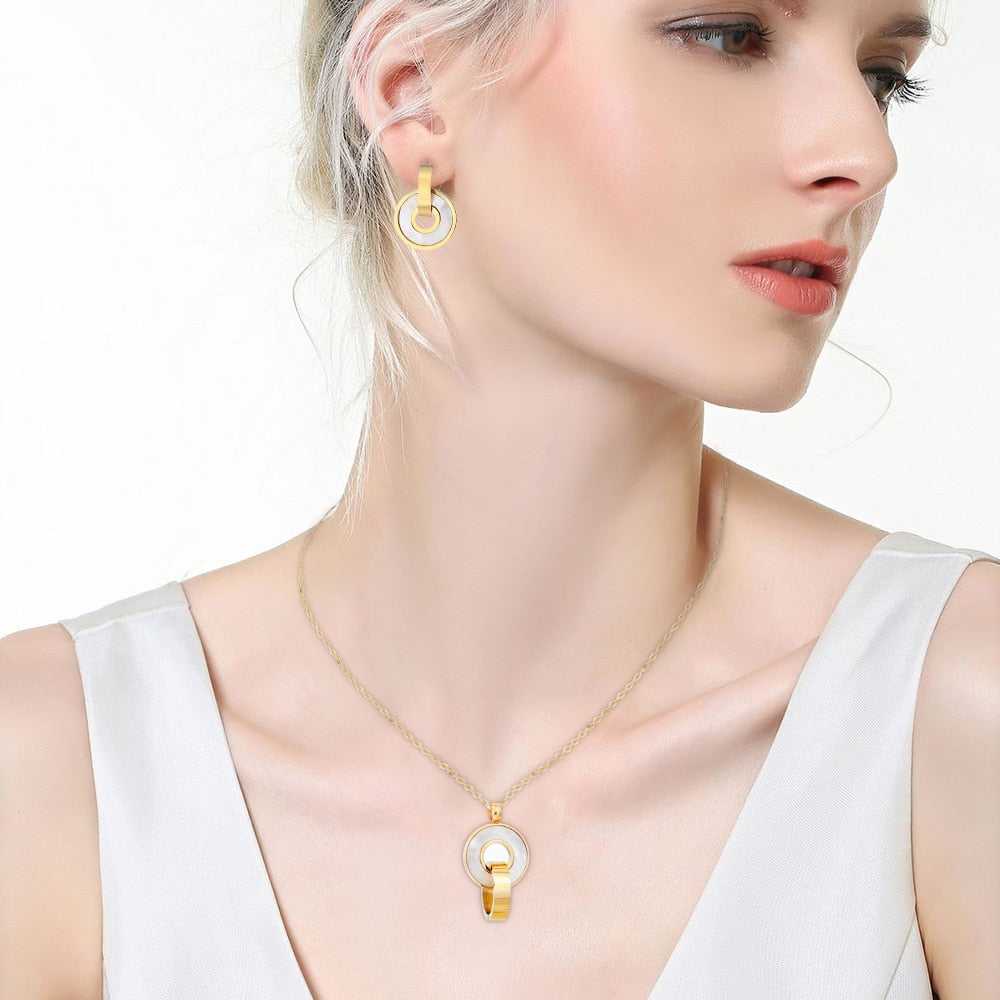 Elegant Gold Color Jewelry Set - Necklace and Earrings